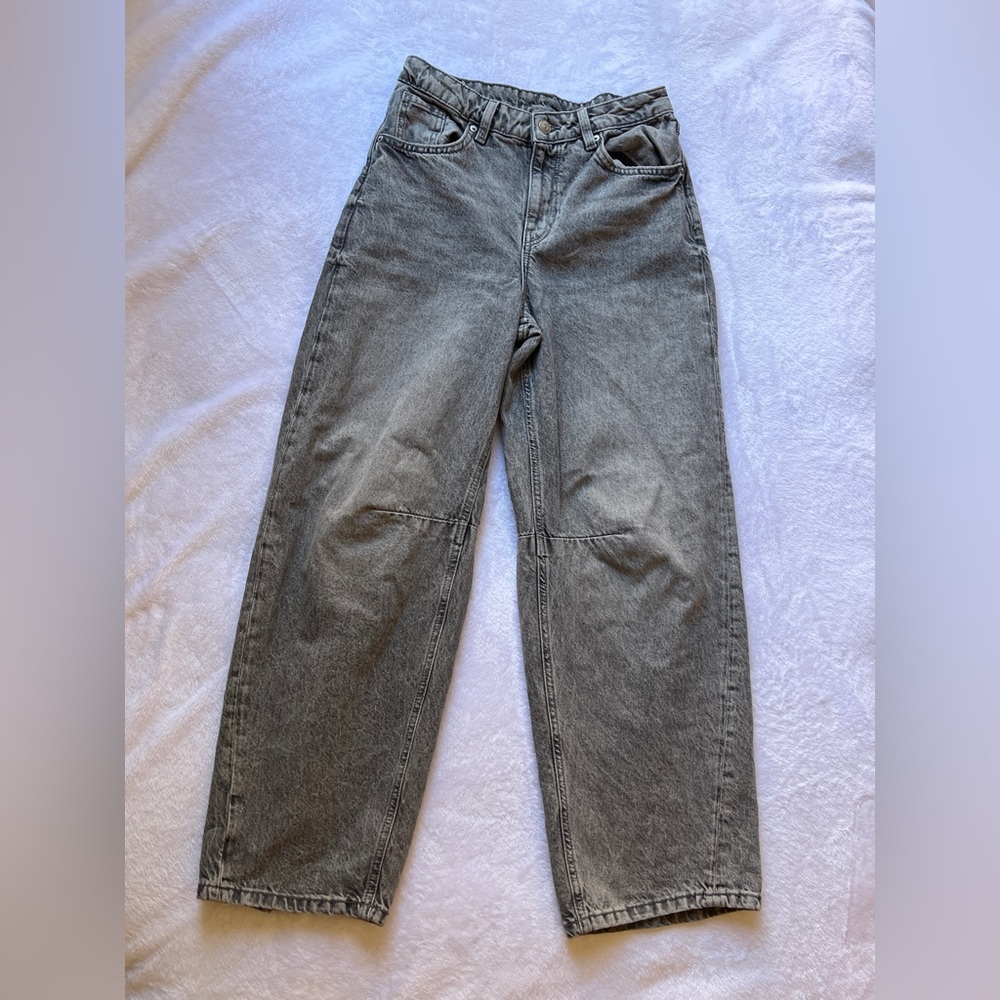 H&M Gray Barrel Jeans